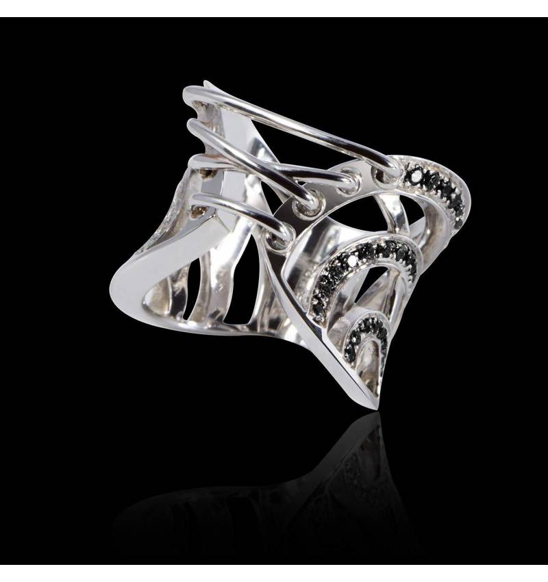 Bague de fiançailles diamant noir 0,6 carat or blanc Guêpière Bague de fiançailles diamant noir 0,6 carat or blanc Guêpière