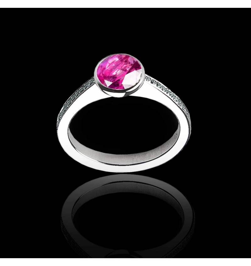 Bague de fiançailles saphir rose rond pavage diamant or blanc Moon