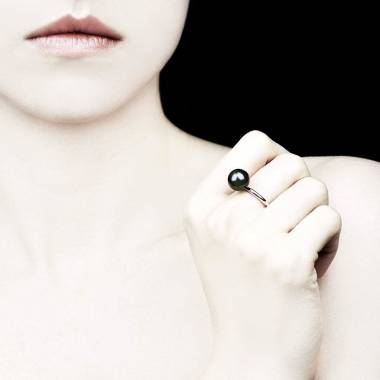 bague-perle-noire-sharbanu