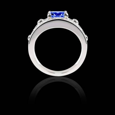 Bague Solitaire saphir bleu forme émeraude pavage diamant or blanc Régina Suprema 