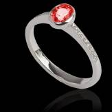 Bague de fiançailles rubis forme ovale pavage diamant or blanc Moon