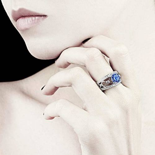 Bague de fiançailles saphir bleu forme rond pavage diamant or blanc Régina Suprema 
