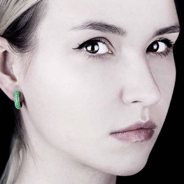 Boucles d’oreilles pavage émeraude en or blanc 18 K (7,6 g) Mangrove