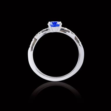 Bague de fiançailles saphir bleu pavage diamant or blanc Noémie