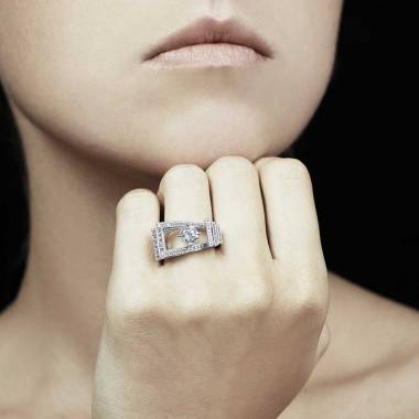Bague de fiançailles diamant pavage diamant or blanc Romanesque