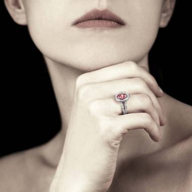 Bague de fiançailles rubis ovale Sarah