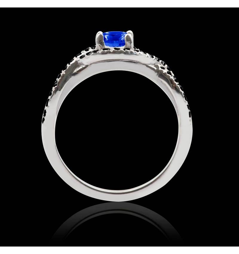 Bague De Fiançailles 14K Plaqué Or Blanc - 3Ct Saphir Bleu Simulé & Diamants - Taille 7