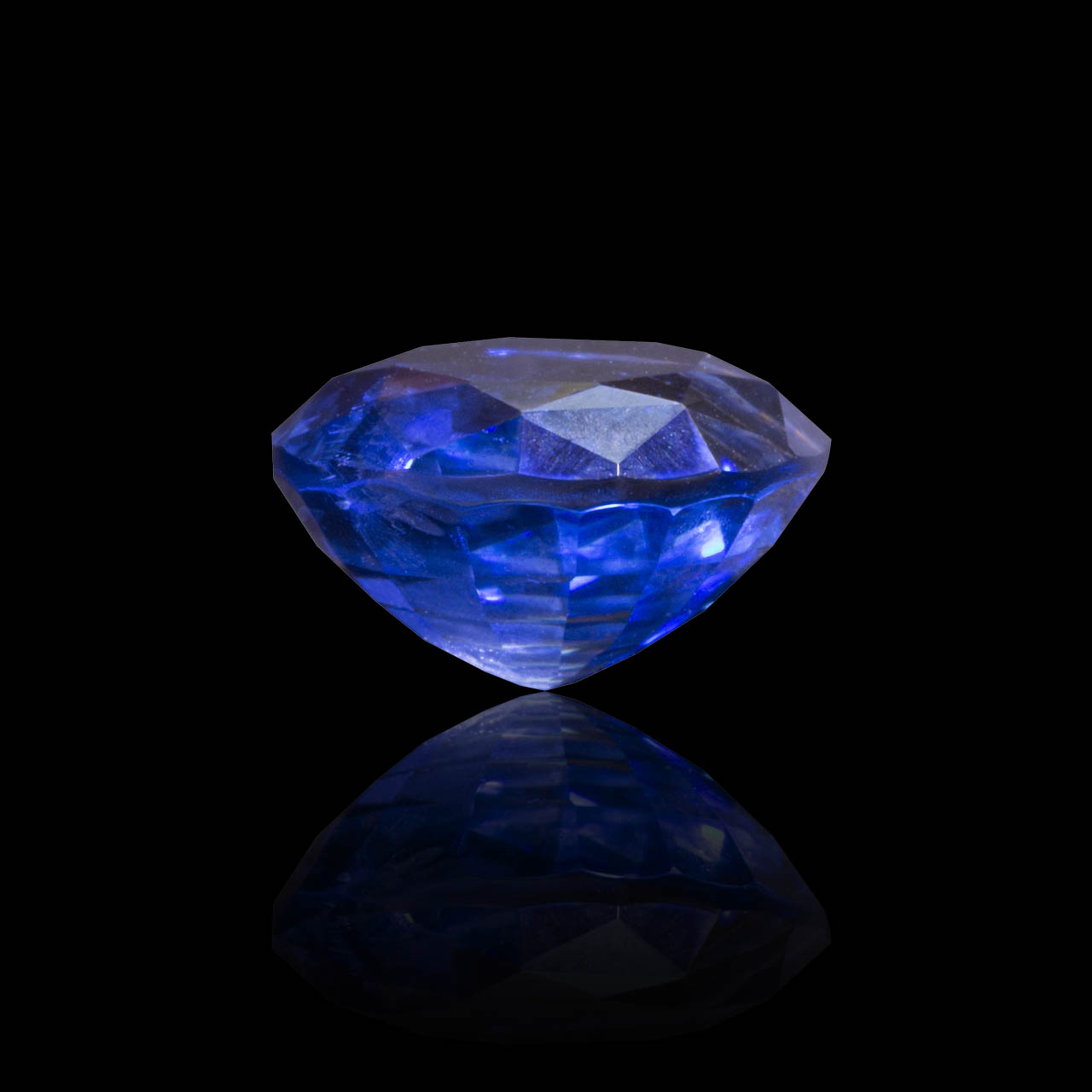 Sapphire сапфир. Сапфир камень. Синий сапфир. Красивый сапфир. Сапфир Кристалл.