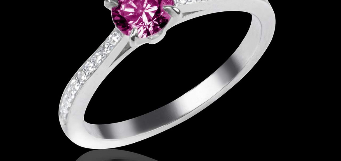 Le Saphir Rose de Ceylan