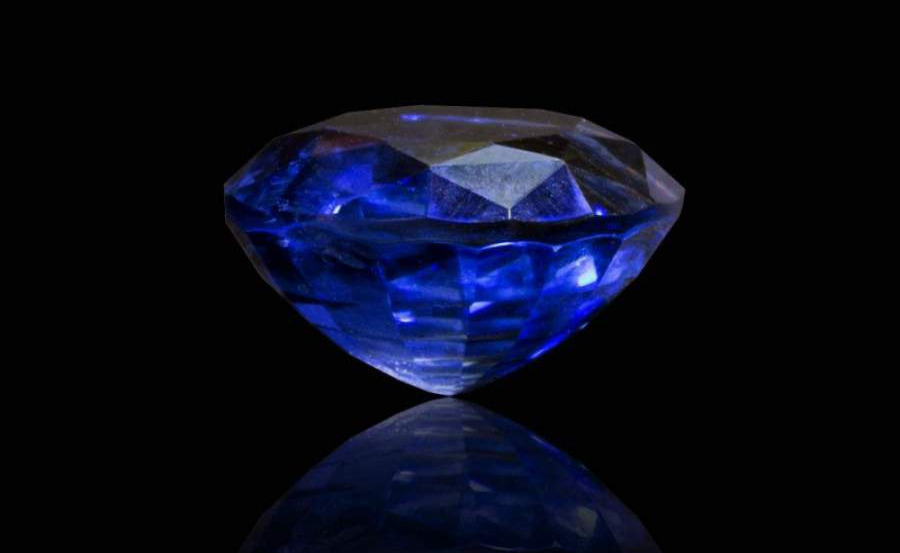 Saphir bleu intense